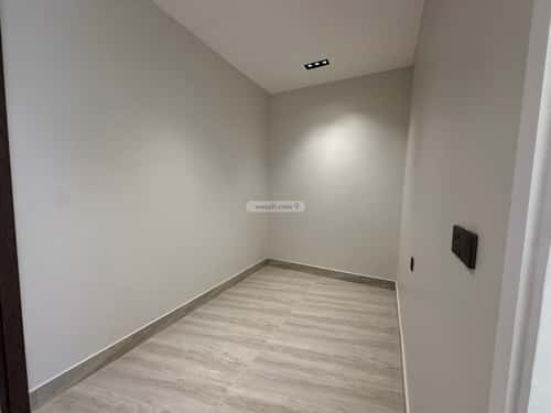 فيلا 375 متر مربع جنوبية شرقية على شارع 15م الرمال، شرق الرياض، الرياض