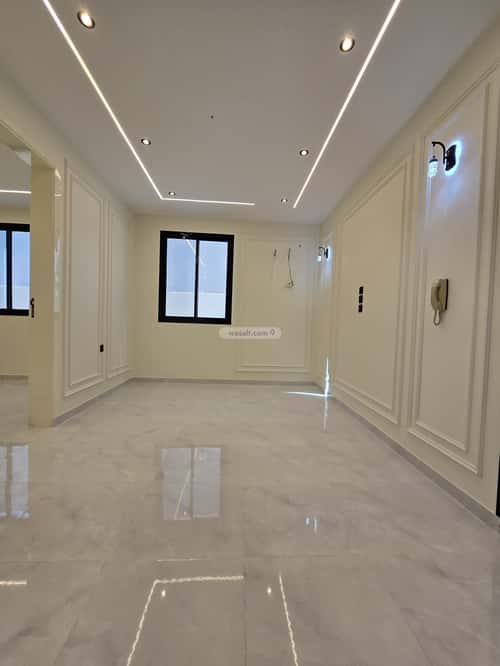 فيلا 297 متر مربع شرقية على شارع 20م الرحاب، الطائف