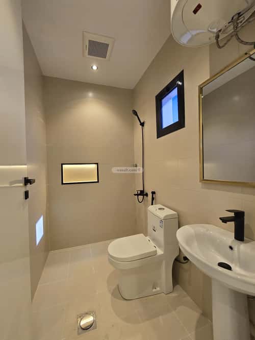 فيلا 297 متر مربع شرقية على شارع 20م الرحاب، الطائف