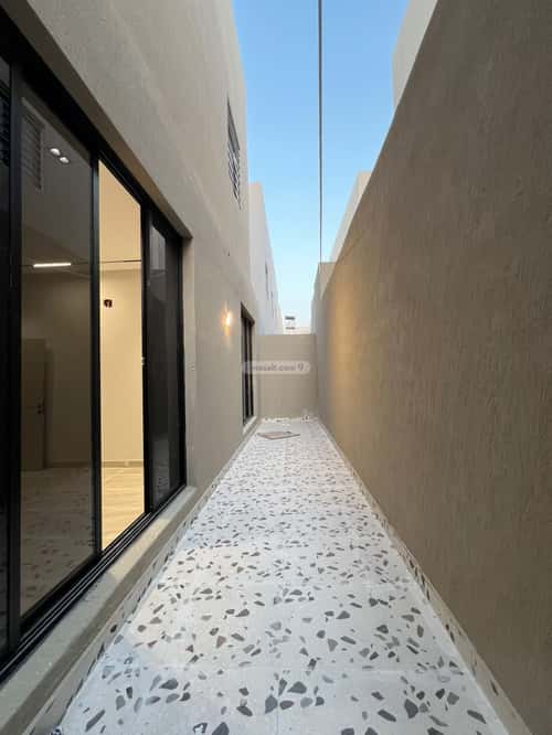 Floor 200 SQM with 6 bedrooms بدر، جنوب الرياض، الرياض