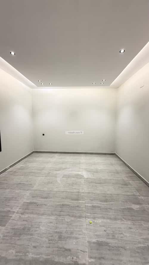 Floor 147 SQM with 5 bedrooms بدر، جنوب الرياض، الرياض