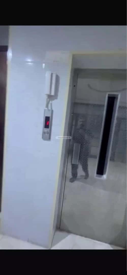 Building 600 SQM Facing South Alkhadraa, Makkah Al Mukarramah