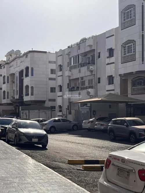 Building 1000 SQM Facing South Meshrefah, North Jeddah, Jeddah