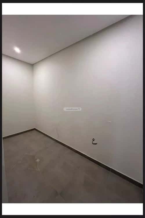 فيلا 250 متر مربع واجهة غربية ب 5 غرف عكاظ، جنوب الرياض، الرياض