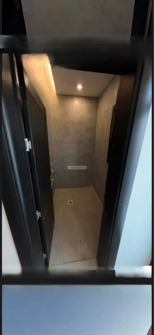 فيلا 250 متر مربع واجهة غربية ب 5 غرف عكاظ، جنوب الرياض، الرياض