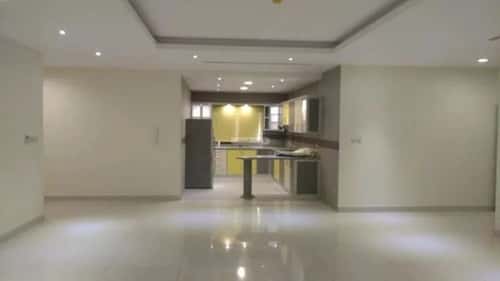 Apartment with 5 bedrooms الحمراء، الخبر
