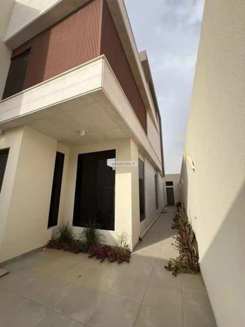 فيلا 320 متر مربع شمالية على شارع 20م الزرقاء، بريدة