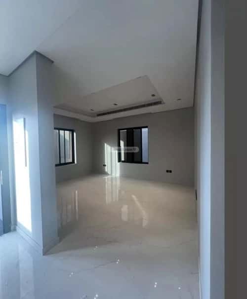 فيلا 252 متر مربع شمالية على شارع 20م السيف، الدمام