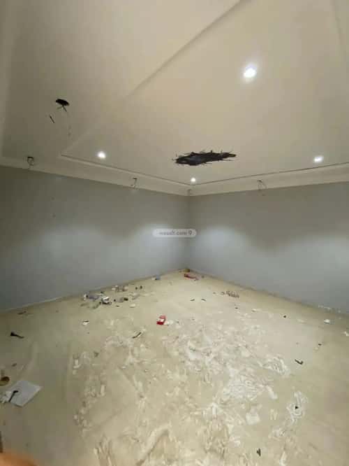 Floor 500 SQM with 5 Bedrooms Az-Zahra, West Riyadh, Riyadh