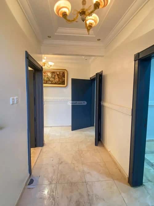 Floor 500 SQM with 5 Bedrooms Az-Zahra, West Riyadh, Riyadh