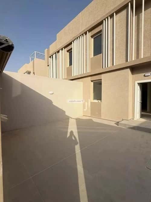 فيلا 250 متر مربع واجهة شمالية ب 5 غرف مطار الملك خالد الدولي، شمال الرياض، الرياض