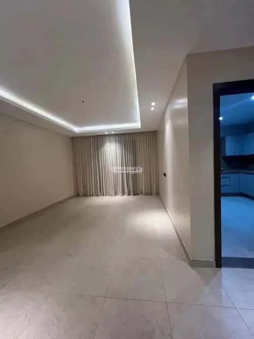 فيلا 350 متر مربع واجهة شمالية ب 5 غرف عكاظ، جنوب الرياض، الرياض