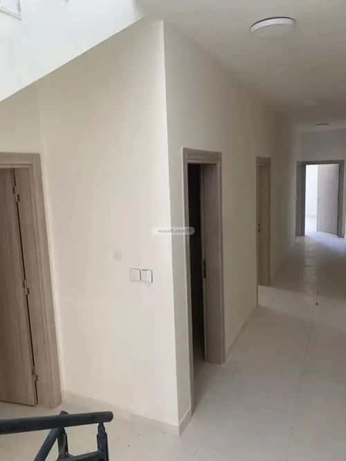 فيلا 200 متر مربع واجهة شمالية ب 5 غرف مطار الملك خالد الدولي، شمال الرياض، الرياض