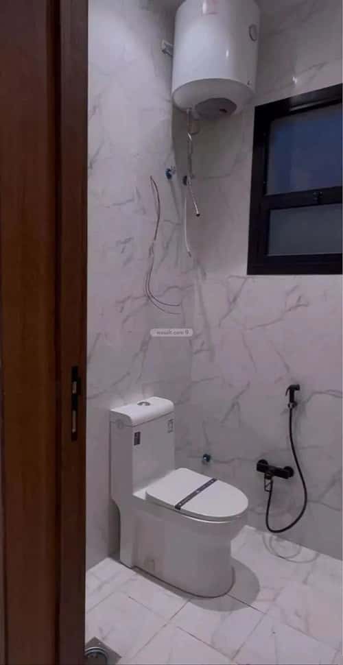 دور 4 غرف في عكاظ