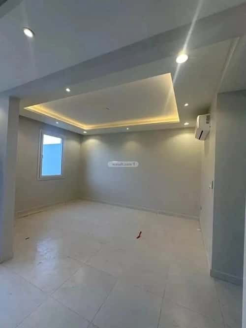 فيلا 250 متر مربع شرقية على شارع 18م مطار الملك خالد الدولي، شمال الرياض، الرياض