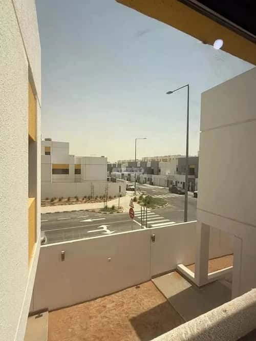 فيلا 200 متر مربع واجهة شمالية ب 4 غرف مطار الملك خالد الدولي، شمال الرياض، الرياض