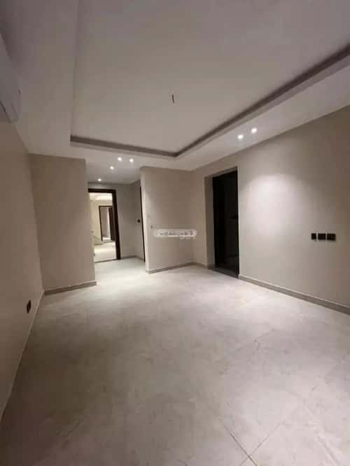 فيلا 350 متر مربع واجهة شمالية ب 5 غرف عكاظ، جنوب الرياض، الرياض