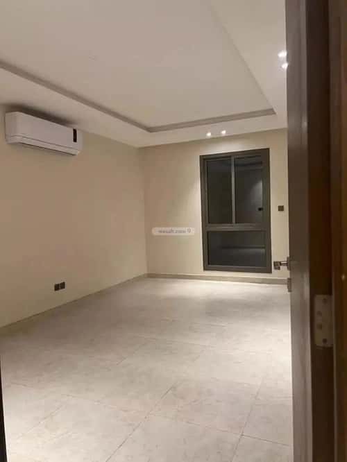 فيلا 350 متر مربع واجهة شمالية ب 5 غرف عكاظ، جنوب الرياض، الرياض