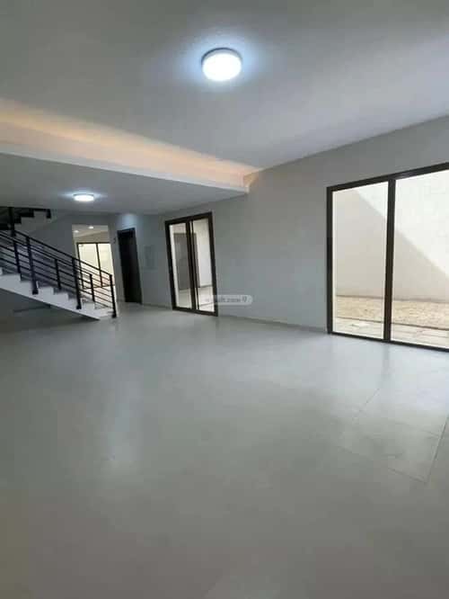 فيلا 250 متر مربع واجهة جنوبية ب 5 غرف مطار الملك خالد الدولي، شمال الرياض، الرياض