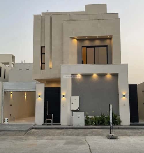 فيلا 312 متر مربع شرقية على شارع 20م العارض، شمال الرياض، الرياض