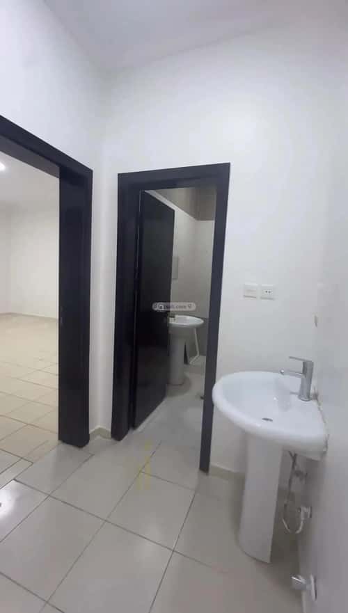 Apartment with 3 Bedrooms Ghirnatah, East Riyadh, Riyadh