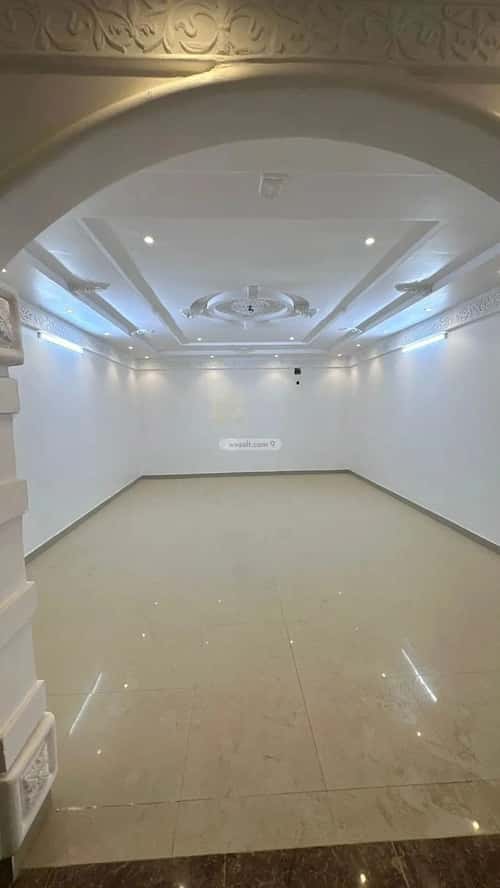 Floor 540 SQM with 8 Bedrooms Ishbiliyah, East Riyadh, Riyadh