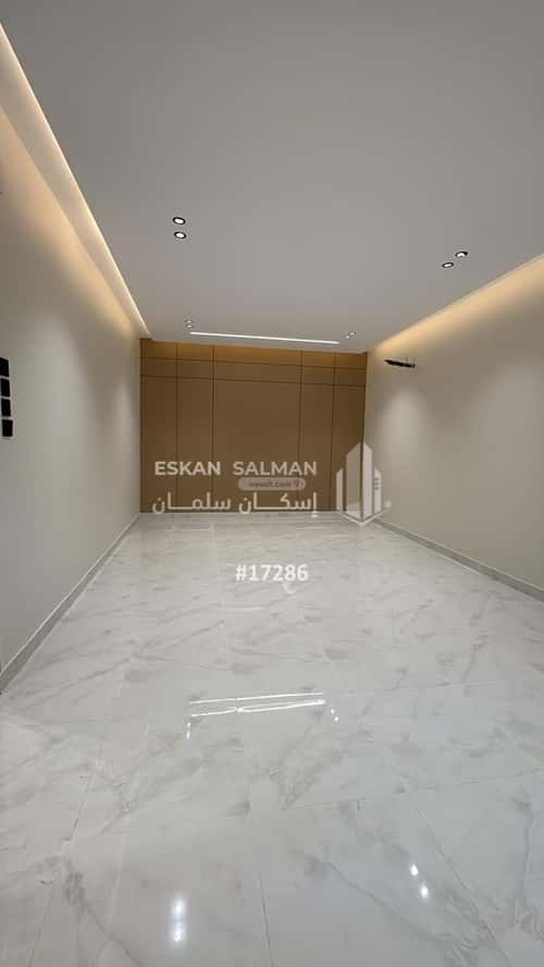 Villa 253 SQM facing North East on 20m width street ريحه، الطائف