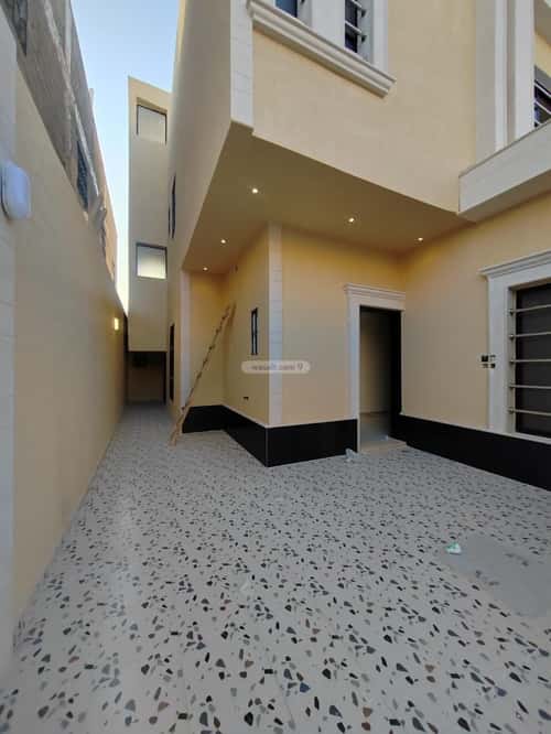8 bedroom villa in Tuwaiq