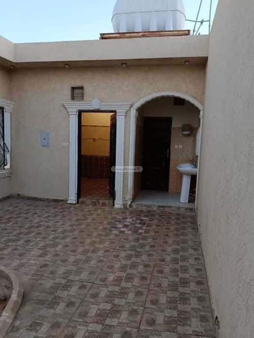 استراحة 600 متر مربع بغرفتين ظهره العودة غرب، الدرعية