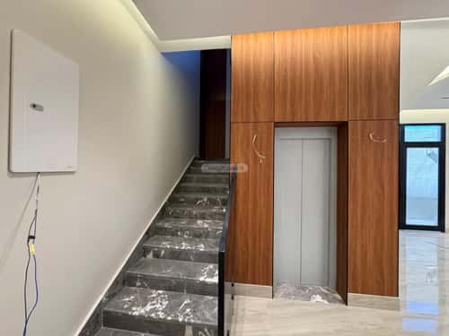 فيلا 375 متر مربع جنوبية شرقية على شارع 15م الرمال، شرق الرياض، الرياض