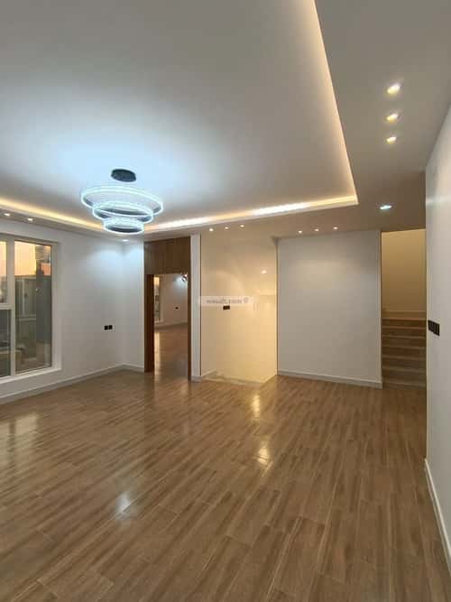 فيلا 450 متر مربع شرقية على شارع 20م النهضة، أحد رفيدة