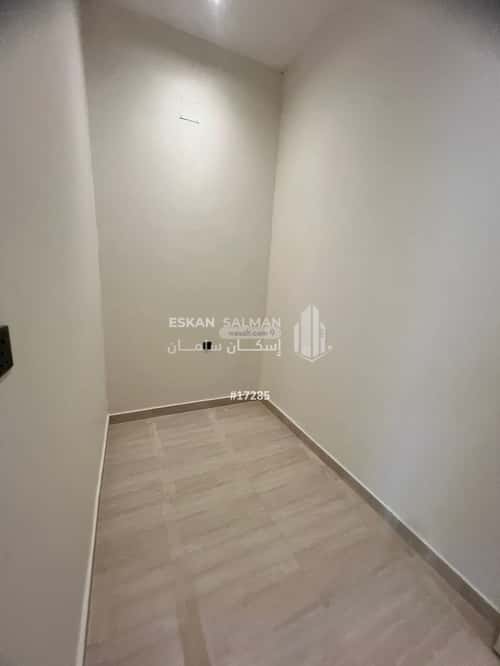 فيلا 375 متر مربع جنوبية على شارع 30م الإزدهار، بريدة