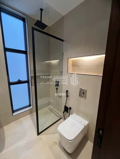 فيلا 375 متر مربع جنوبية على شارع 30م الإزدهار، بريدة