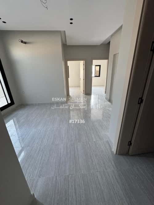 فيلا 200 متر مربع غربية على شارع 15م الصواري، الخبر