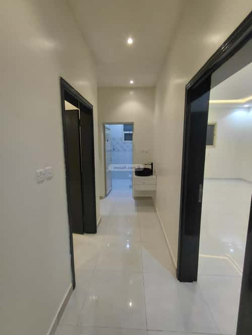 Apartment with 4 Bedrooms Al-Qairawan, North Riyadh, Riyadh