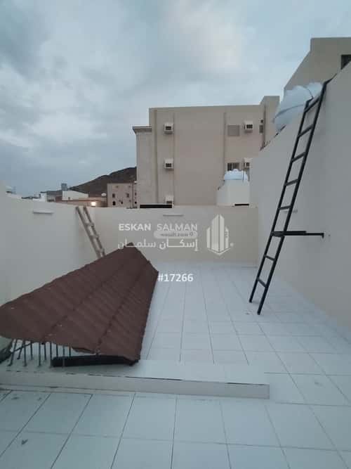 Floor 308 SQM with 5 Bedrooms Al Salam, Madinah