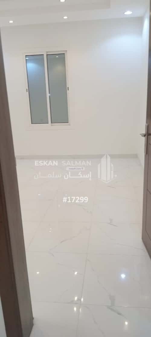 فيلا 386.67 متر مربع شمالية على شارع 15م الأخباب، الطائف