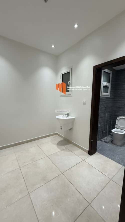 Apartment with 4 bedrooms الحمراء، الخبر