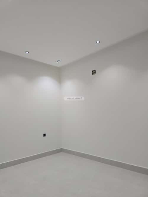 Apartment with 5 Bedrooms Okaz, South Riyadh, Riyadh