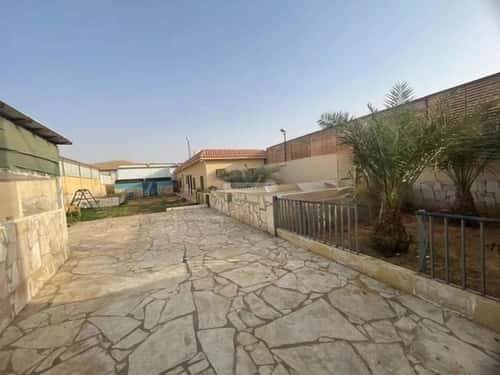 Rest House 2000 SQM Facing North on 15m Width Street Qarih Dirab, Qarih Dirab
