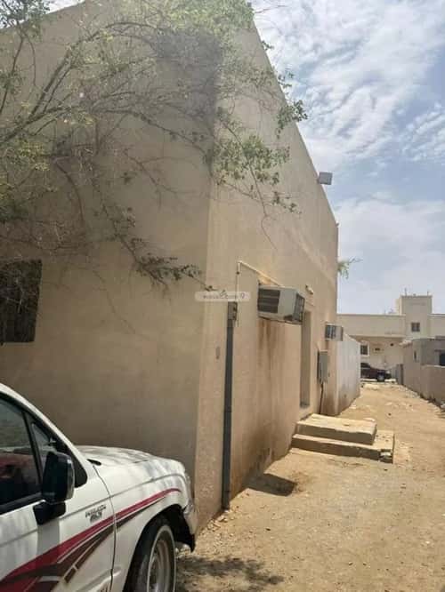 فيلا 455 متر مربع غربية على شارع 20م بلدة ثول، ثول