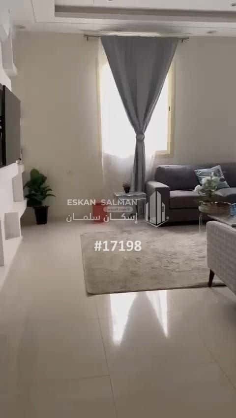 فيلا 310.5 متر مربع جنوبية على شارع 15م الجامعيين، خميس مشيط