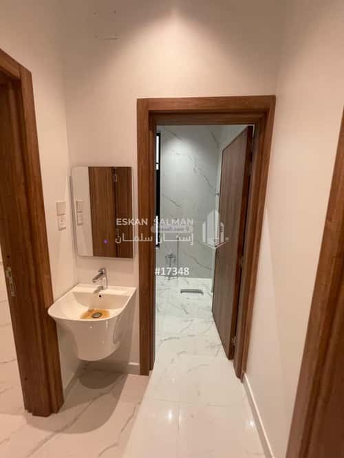 فيلا 375.06 متر مربع شرقية على شارع 15م الرحاب، بريدة