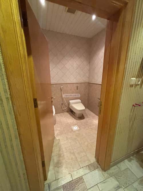 فيلا 600 متر مربع غربية على شارع 15م المروج، شمال الرياض، الرياض