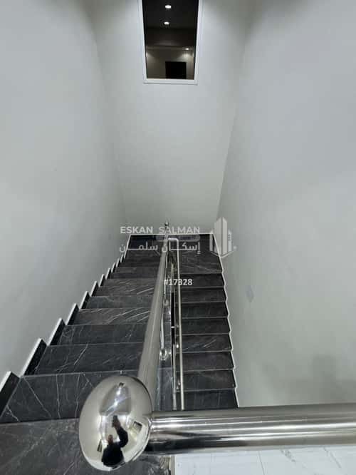 فيلا 210 متر مربع شرقية على شارع 20م الخليج، شرق الرياض، الرياض