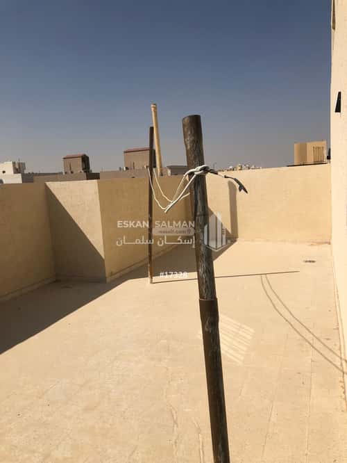 فيلا 210 متر مربع شرقية على شارع 20م الخليج، شرق الرياض، الرياض