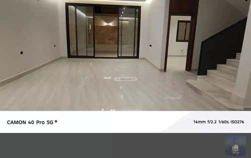 فيلا 4 غرف في ديراب