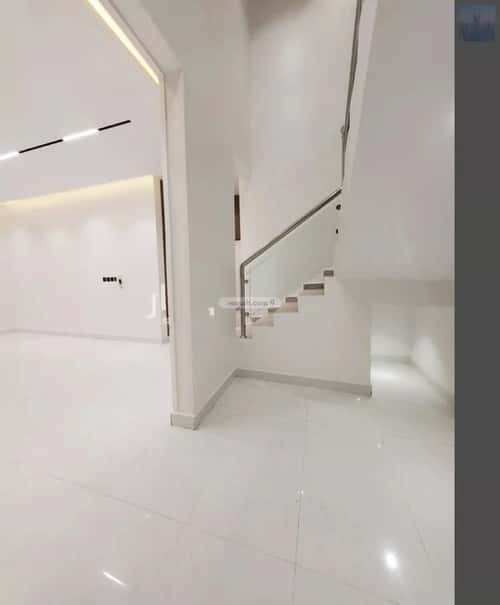 6 bedroom villa in Al Janadriyah