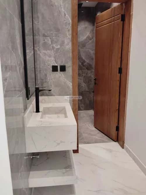 دور 5 غرف في الجنادرية