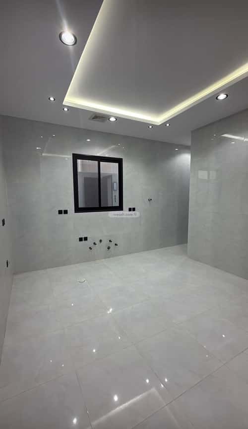 فيلا 312 متر مربع شمالية على شارع 20م النور، خميس مشيط